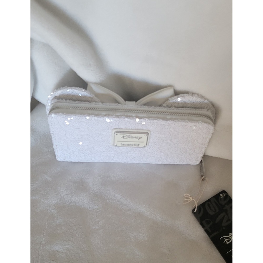 Loungefly Disney Wedding Minnie sequin wallet wristlet - Picture 7 of 13